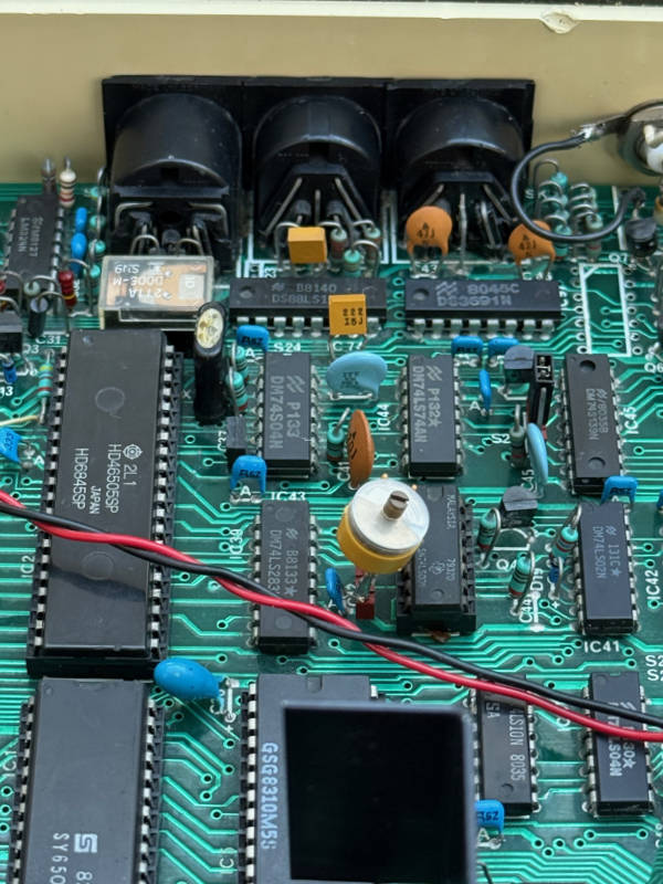 Variable capacitor on IC39 is common on ICL’s Issue 2 and 3 boards